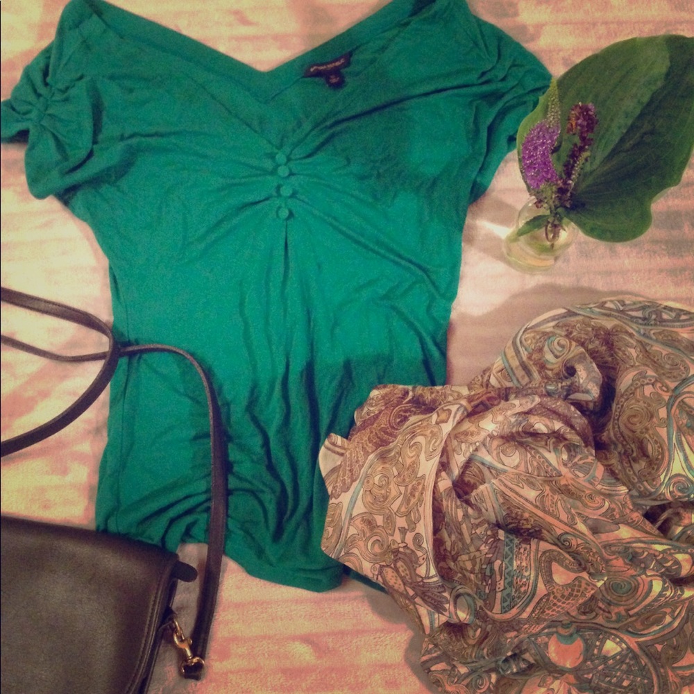 Emerald top